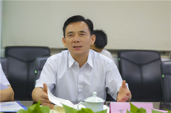 [珠航局]梧州市委书记全桂寿,市长李杰云来访珠航局(图)