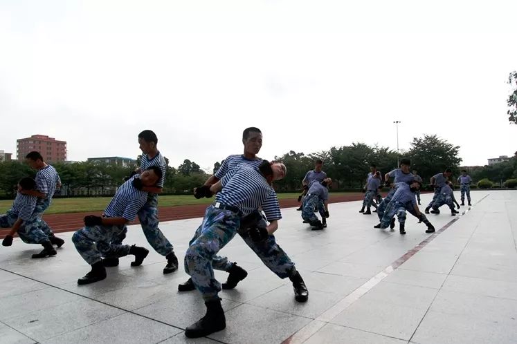 班长是怎样炼成的海军沙角大学告诉你答案