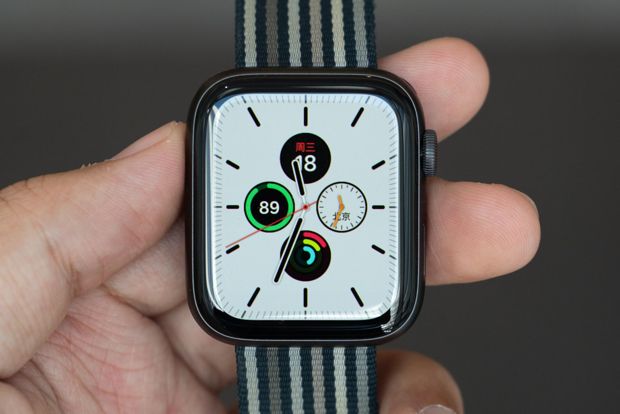 applewatch5评测这次升级是更像一块表