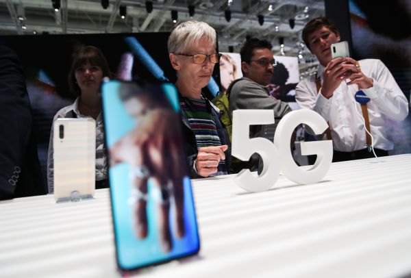 三星欲借首款5G智能手机Galaxy Note1...