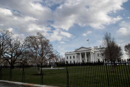  图为在美国华盛顿拍摄的白宫外景。新华社发