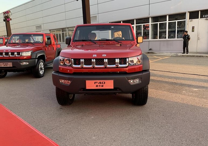 北京越野皮卡F40魔方版正式上市 售价14.98万元