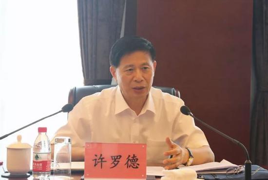 香港中华总商会会长:香港是中国的华尔街中国的硅谷