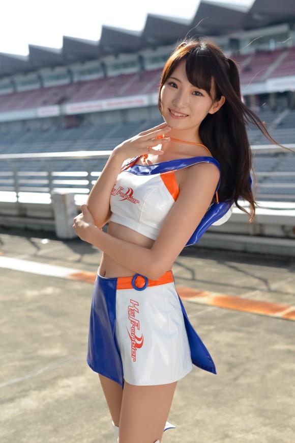 展会焦点!气质正妹「立花はる」腼腆一笑好心动!