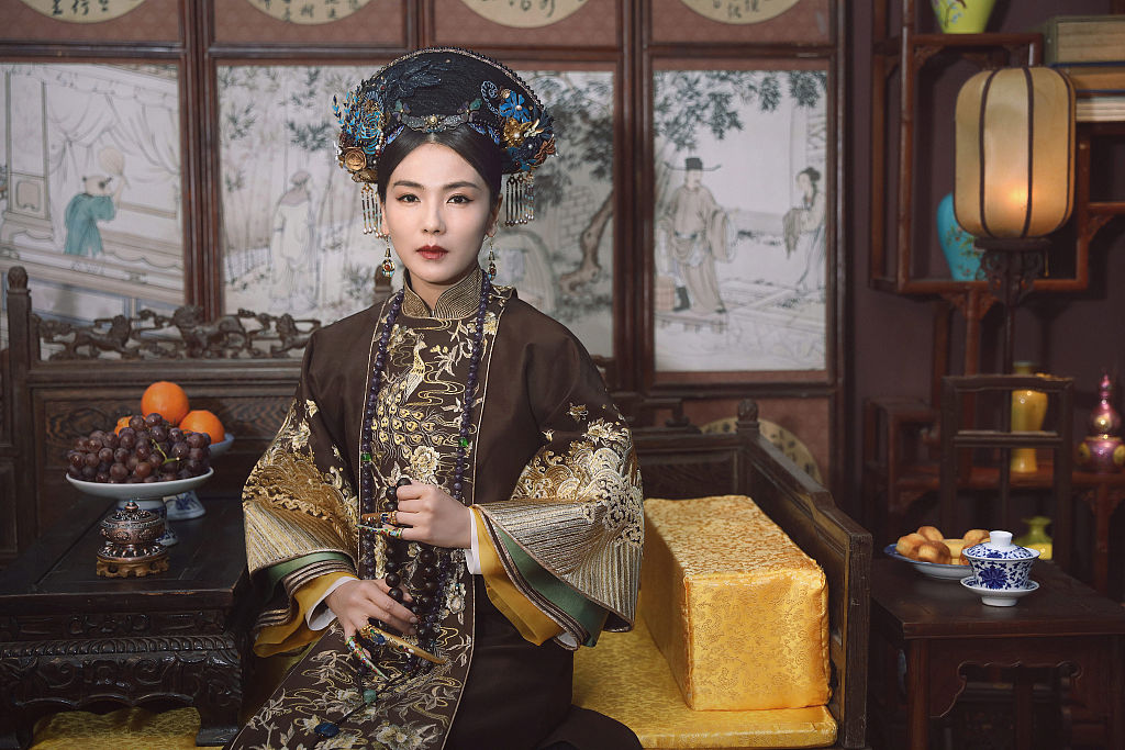 刘涛扮演孝庄皇后挑战清宫造型古典高雅颇具皇家风范