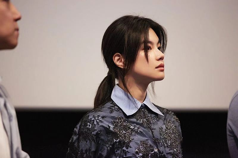 周迅签约小花李蔓瑄气质出挑 釜山宣传《少年与海》清新灵动|少年与海
