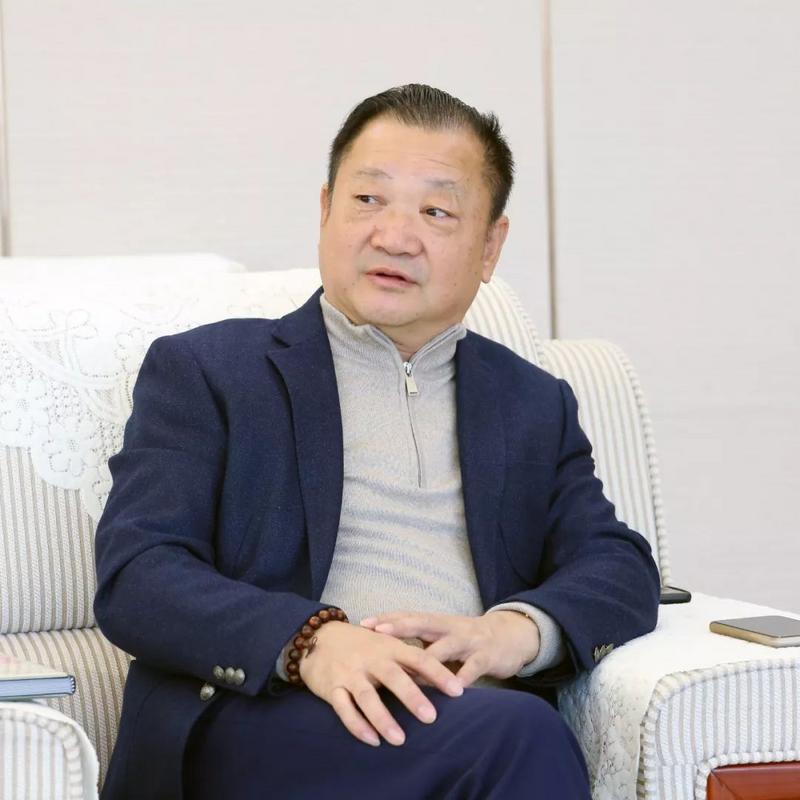 温育青,邓俊杰接棒广东省客家商会第九期轮值会长