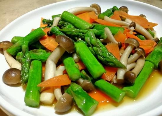 6种菌菇家常菜鲜的眉毛掉下来,美味爽口做法简单,好吃不发胖