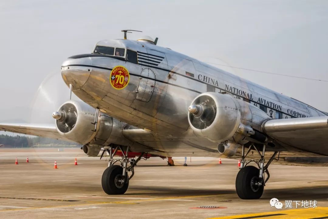 脱漆,抛光……74岁机龄的dc-3后续命运何去何从?