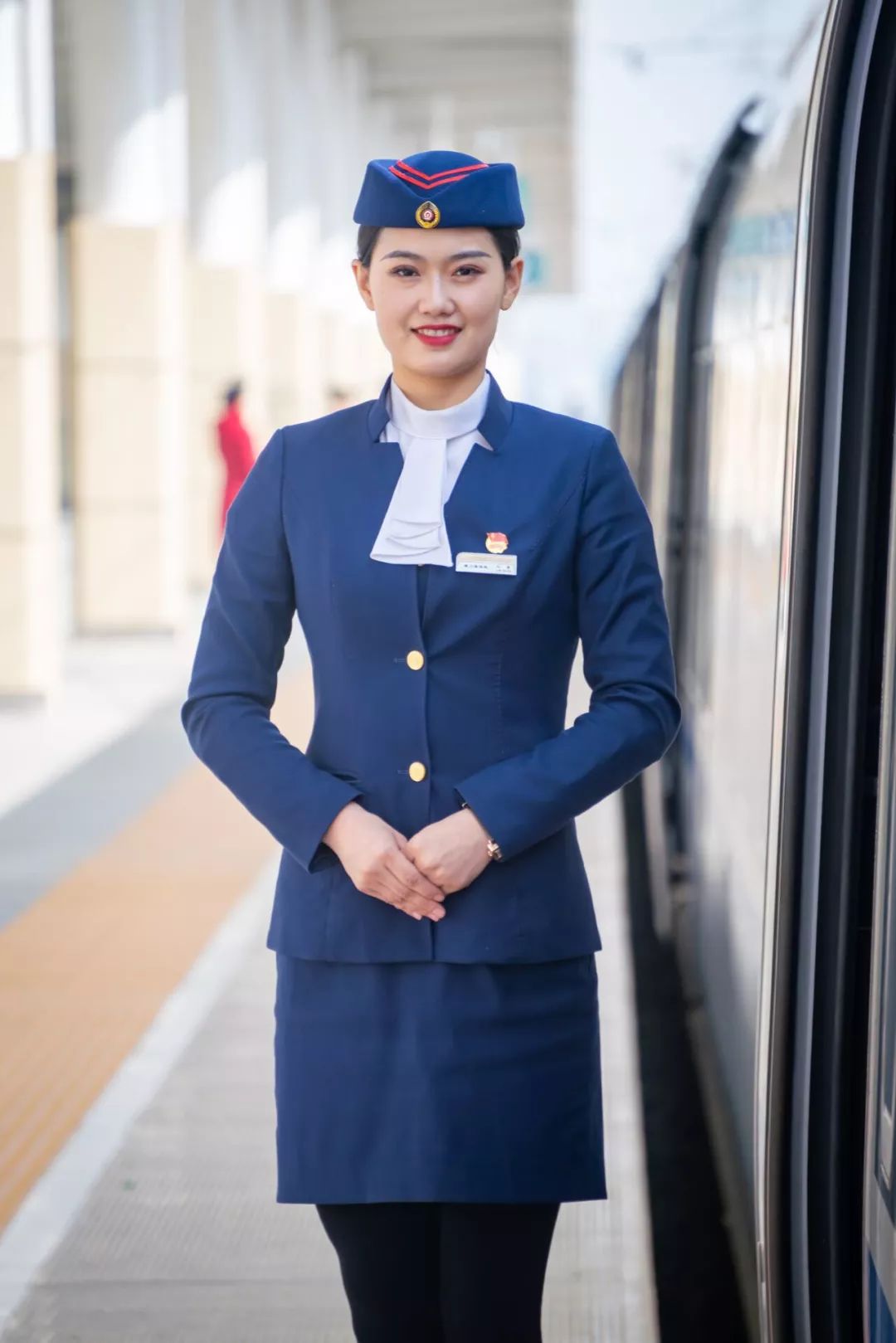 高颜值小姐姐上车了宁夏高铁准备启行首批动姐亮相