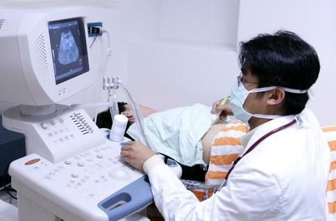 "阴超"检查遇男医生是啥体验?宝妈脸红尴尬,男医生:别想太多