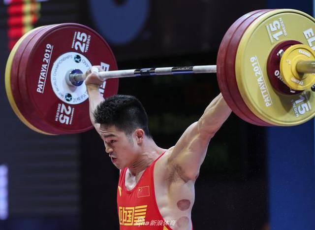 举重世界杯石智勇破纪录夺冠