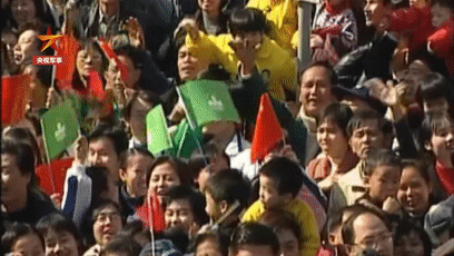 澳門回歸那一天 市民高呼:我們全都歡迎解放軍