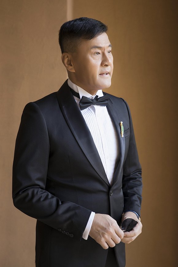 海南电影节专访于荣光一个男人只要坚韧不拔就无往而不利