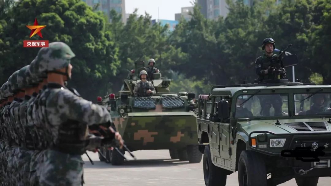 澳門回歸那一天 市民高呼:我們全都歡迎解放軍