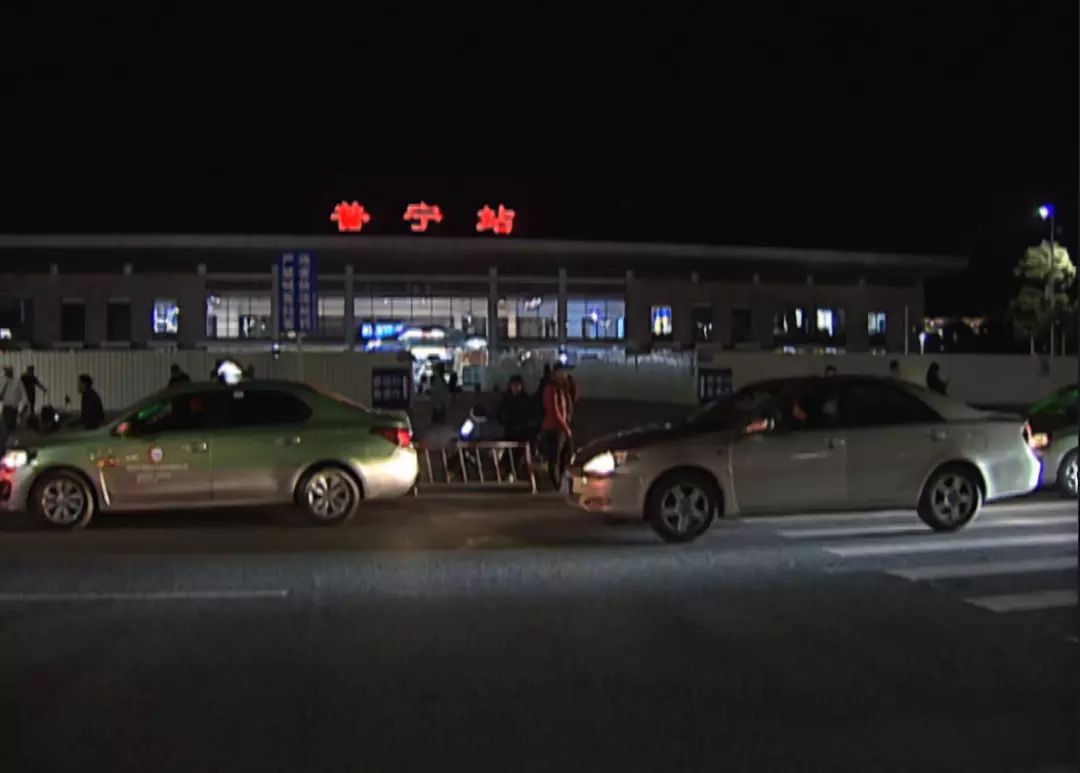 普宁高铁站出现一道亮丽风景线你见过吗