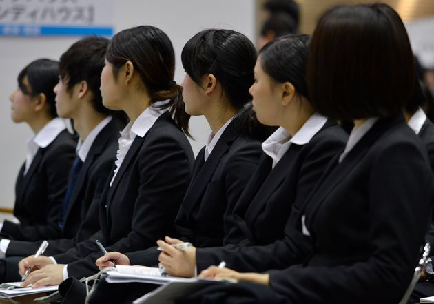 长的像新垣结衣被已婚男上司性骚扰日本女职员曝光聊天记录却被公司