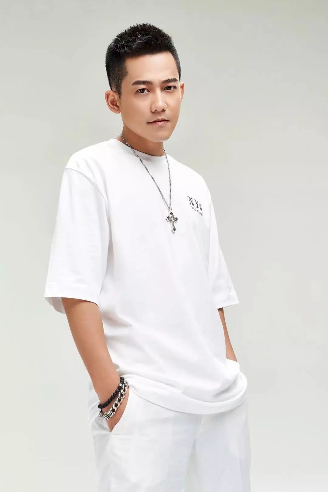 豚首福利 | 小田tia携手大牌苏醒驾临12.