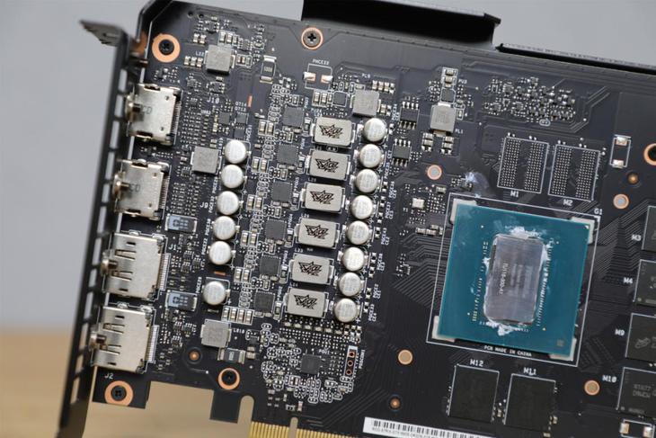 更强性能更低温度 华硕rog