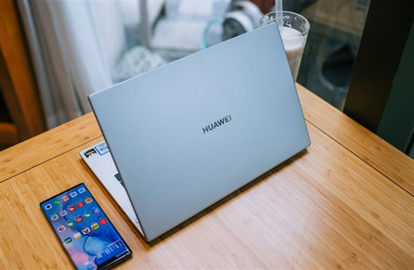 你与学霸就差一点华为笔记本这一点太牛