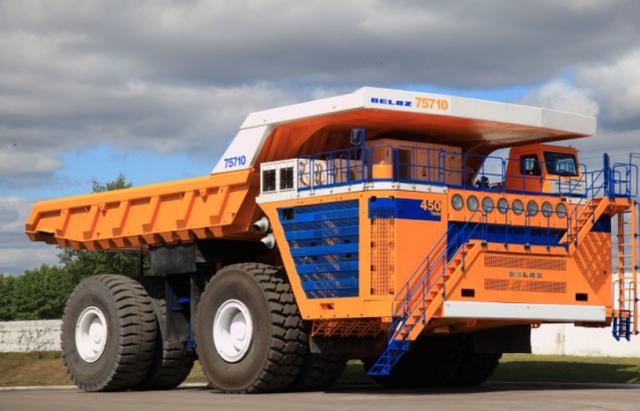 他们通常都在矿山之中工作,主要作用就是用于道路条件复杂的露天矿场