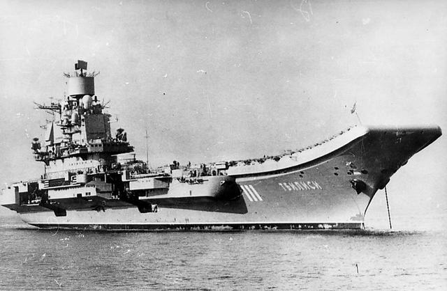 从苏联即将解体之前,苏联的主体俄罗斯为了得到此新航母"第比利斯"号