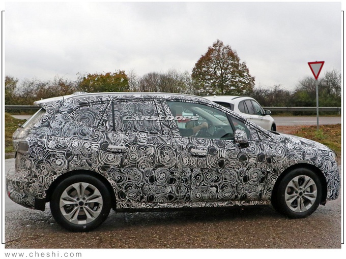 宝马全新2系谍照曝光 内饰升级一体屏幕