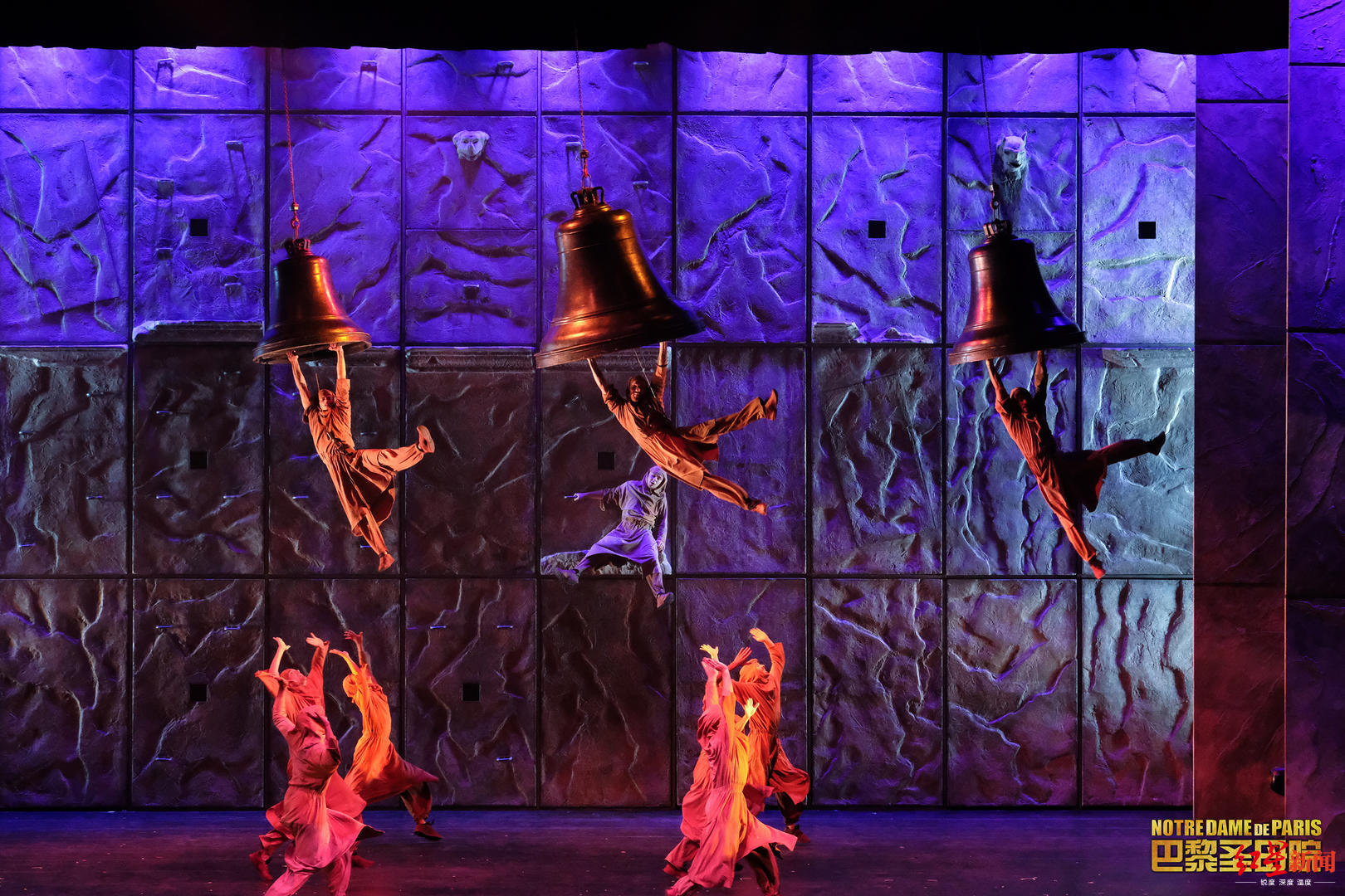 法语音乐剧巴黎圣母院成都首演打动观众艺术永存令人泪目