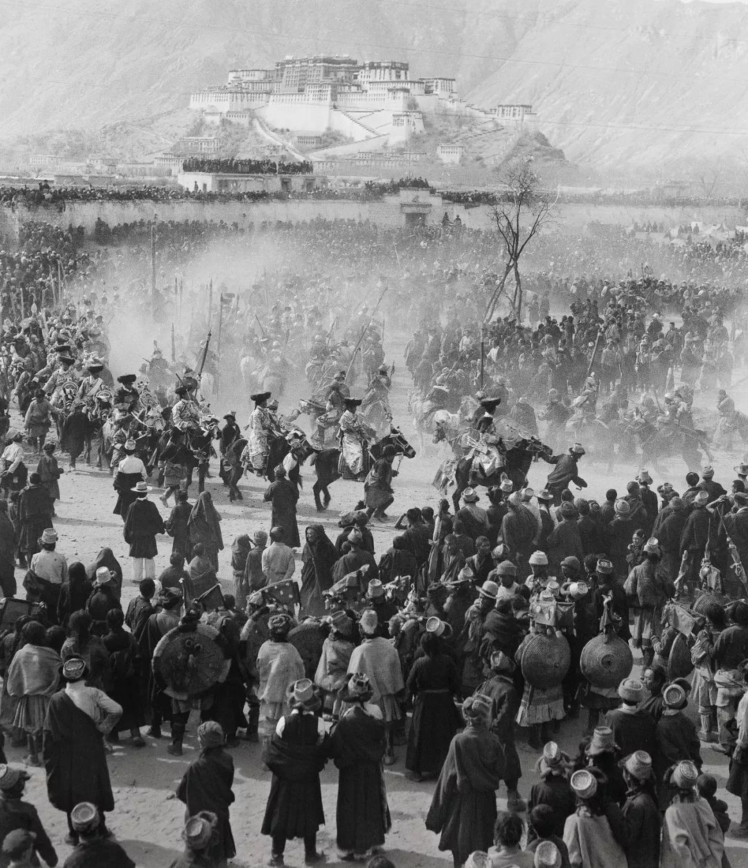 226组老照片,讲述二十世纪中国摄影史