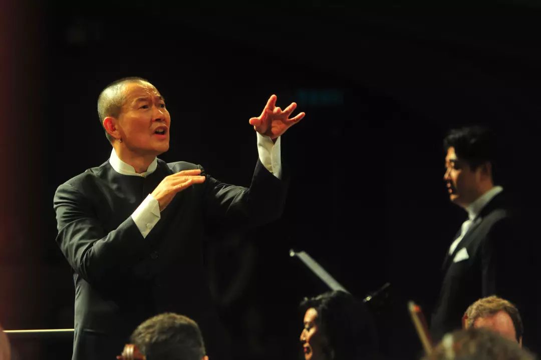 乐者,用三根弦的破旧小提琴考进中央音乐学院|卧虎藏龙|谭盾_新浪新闻