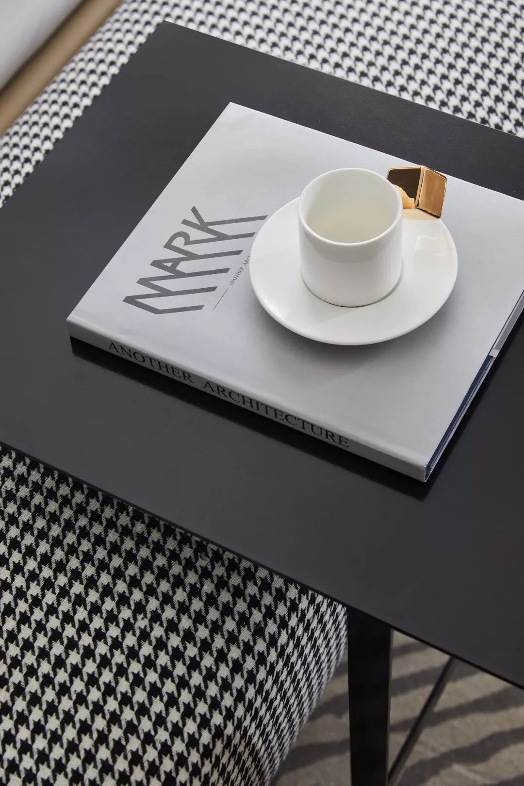 现代风+轻奢，在简单中营造奢华！