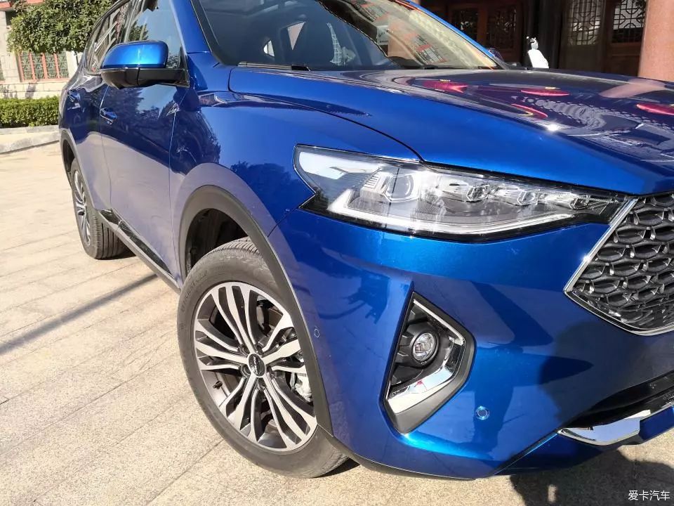 外观帅配置高骚蓝色哈弗f7提车秒杀同价合资suv