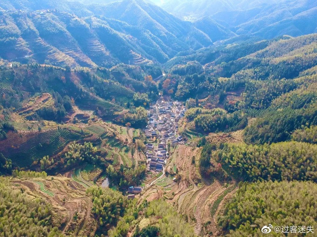 木梨硔,一座被摄影师拍红的高空古村落|民宿_新浪新闻