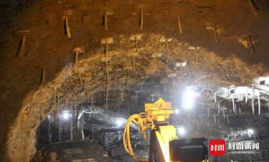 穿越“高铁第一洞” 专家揭秘如何在玉京山隧道中架桥