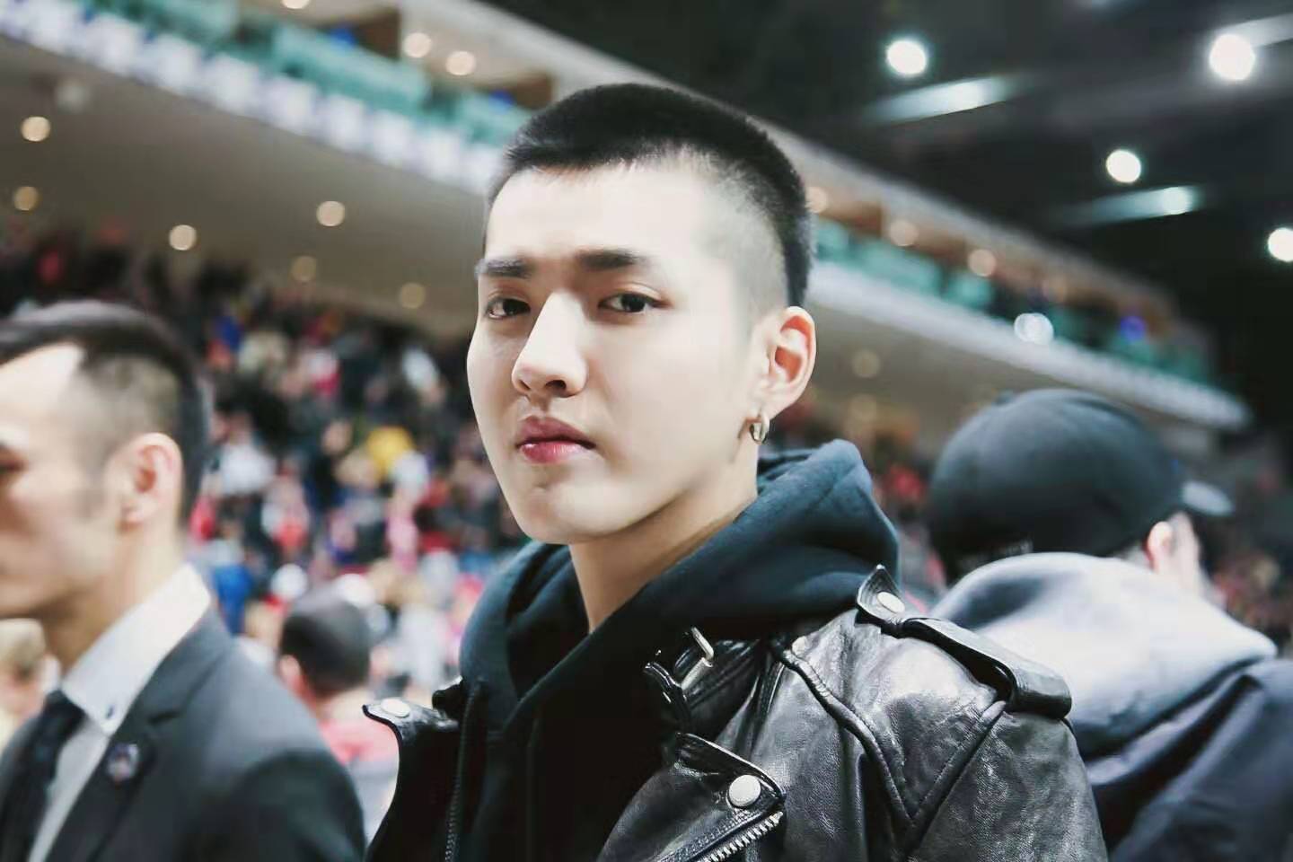 李现寸头造型曝光更显颜值,果然寸头是检验帅哥的标准