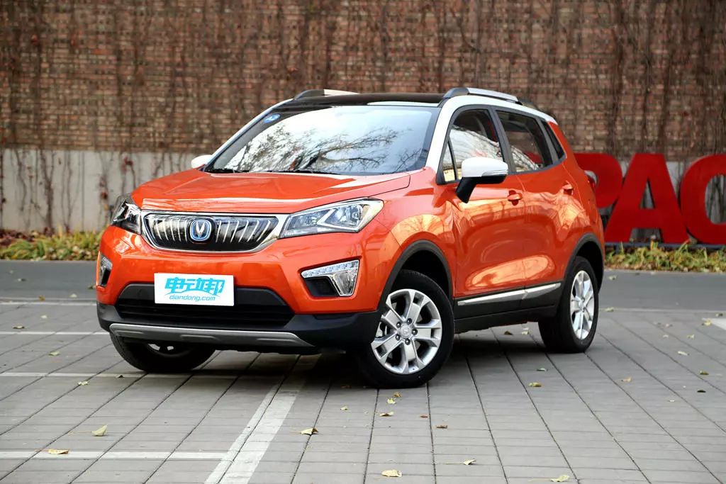 10万出头拿下续航400+小型SUV，动力充沛，驾驶感领先同级别