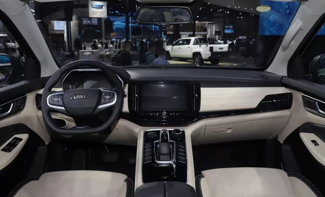 这些车长度超5米、配四驱系统，关键售价还不高