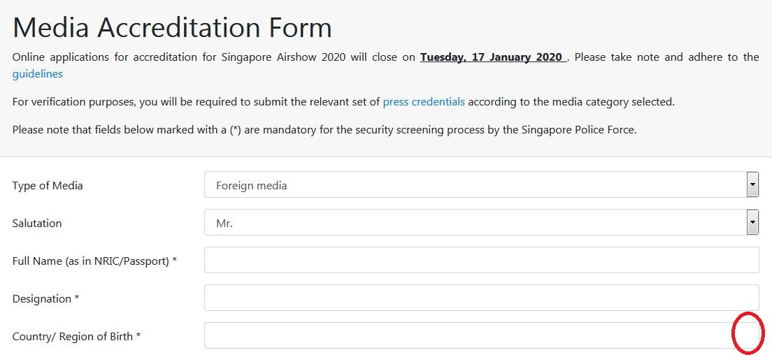  截至发稿，新加坡航展官网上的下拉菜单已消失，需申请者自行填写 官网截图