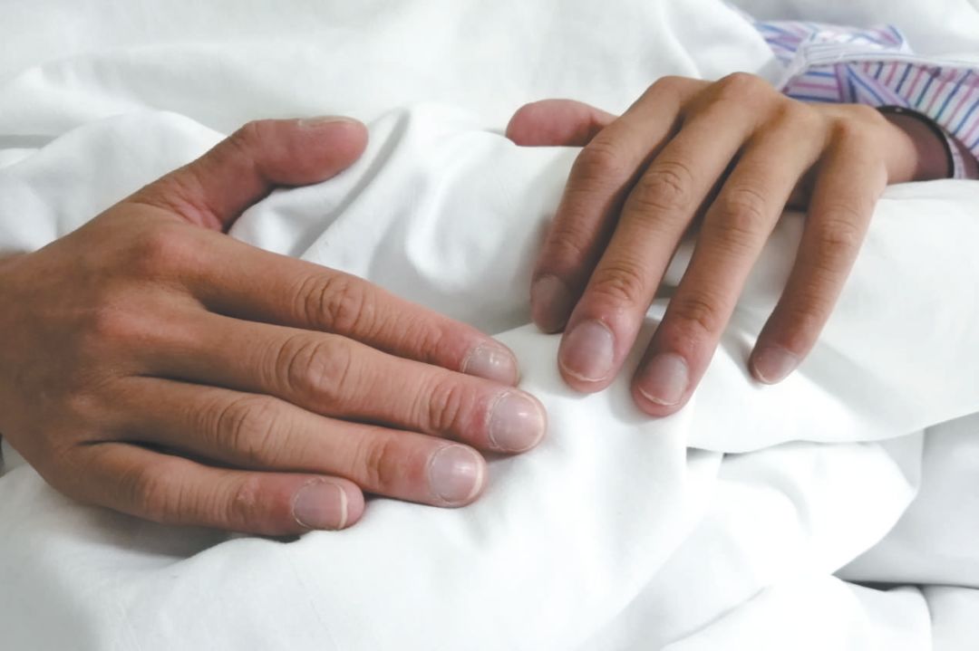 用伟哥续命的蓝嘴唇人