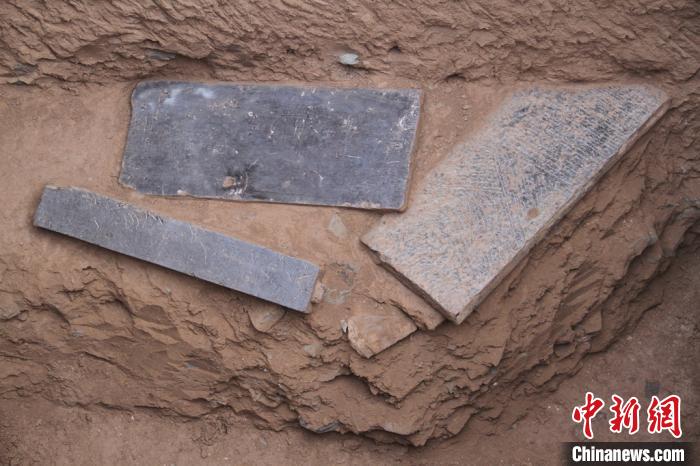 石门出土现场。陕西省考古研究院