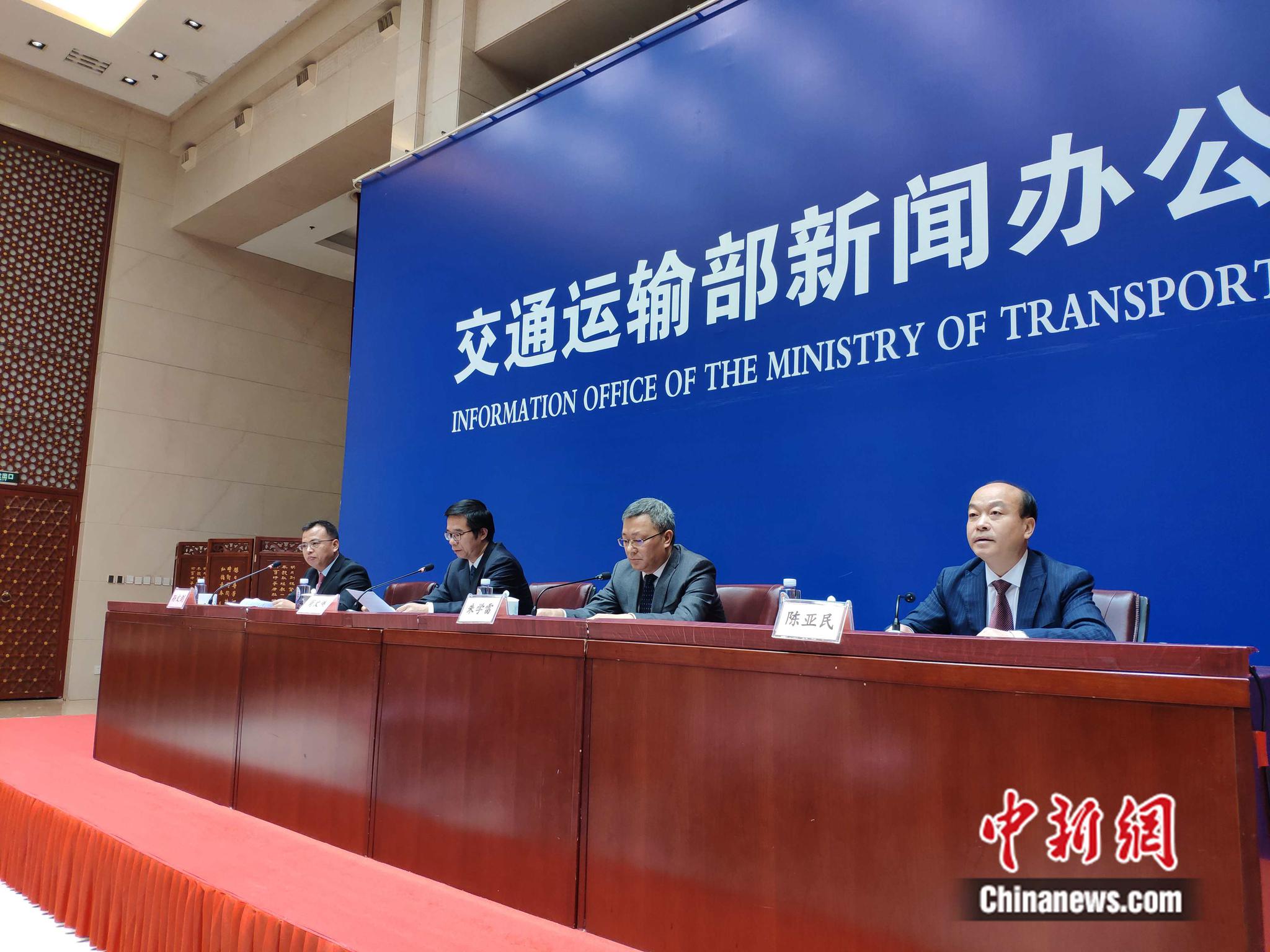 交通部:年底具备条件的乡镇和建制村将100%通硬化路