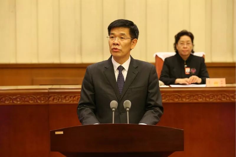 今年8位"70后"晋升副部级 半数有这个背景(图)
