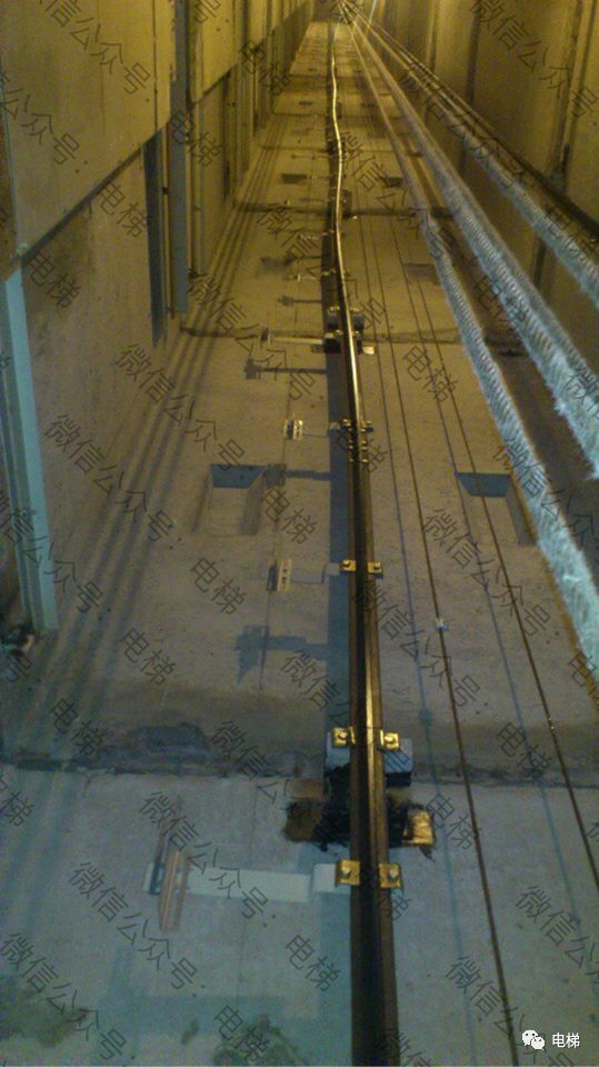 大盘点在用电梯导轨突然弯了