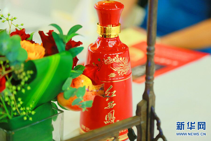 让世界记住中国味道 红西凤引领白酒"国潮模式"