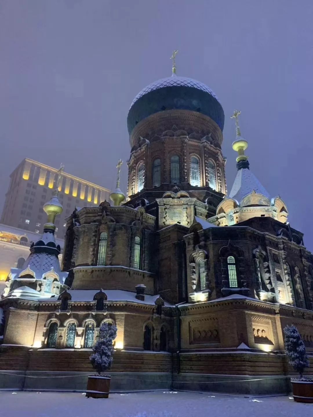 哈尔滨火车站雪景图片