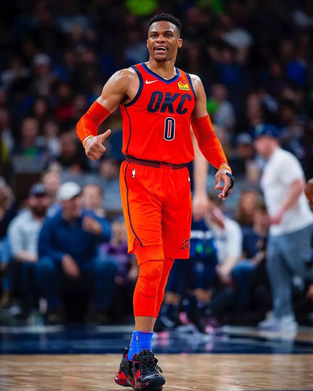 妻子遭辱骂,威少吃官司遭球迷索赔1个亿!