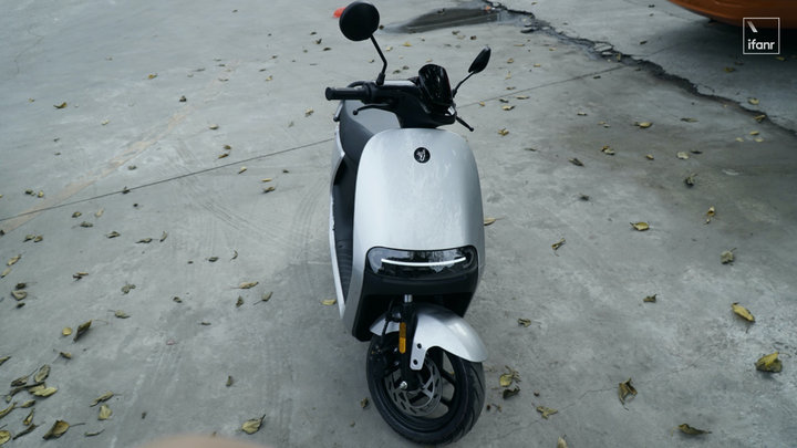 九号电动E125评测:颜值和智商都在线