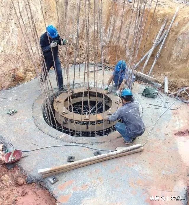 某超高层钢结构钢柱安装焊接过程