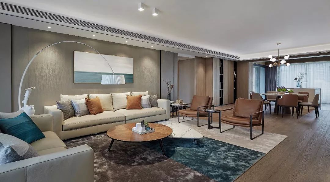 320㎡现代大宅，艺术与稳重的设计，端庄细腻的品质！