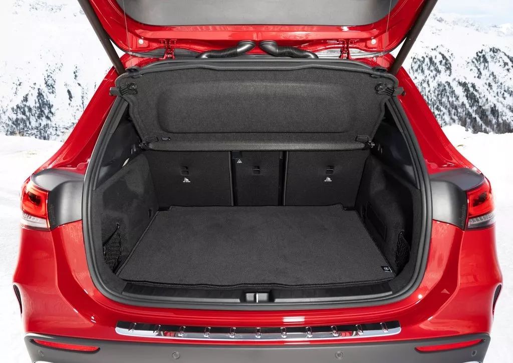 颜值高、动力好！新款奔驰SUV亮相，宝马奥迪都颤抖了！